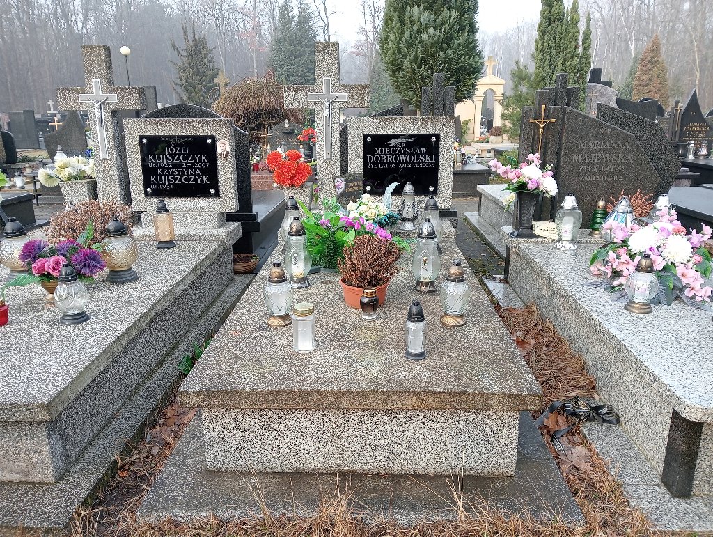 Grób Mieczysław Dobrowolski